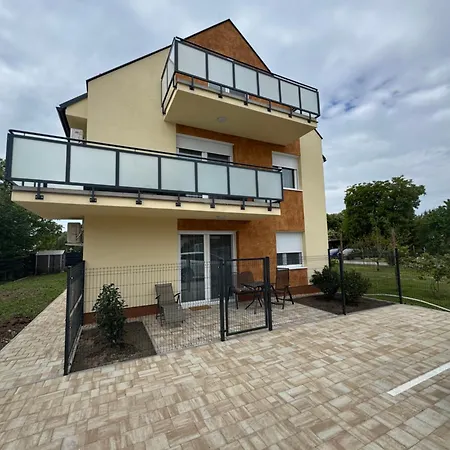 M21 Residence Sarvar Exterior photo